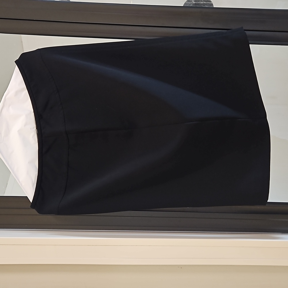 A Jones Studio skirt